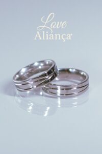 Aliança Gabriela 4mm aço inox com detalhe em friso-2