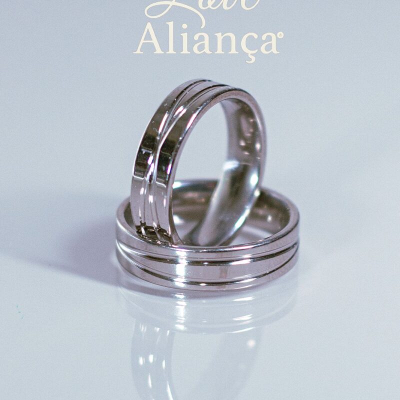 💍 Aliança Gabriela 4mm em Aço Inox com Detalhe em Friso - REF