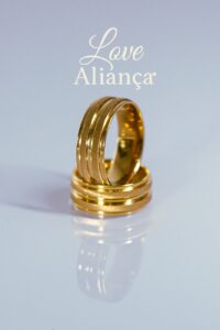 Aliança Julia 6mm banhada a ouro 18k com detalhe de friso liso