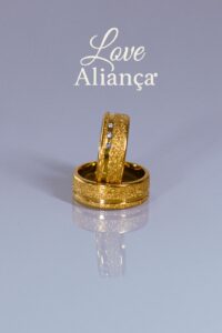 Aliança Marina aliança 6mm banhada a ouro 18k com pedras em zircônia e brilho