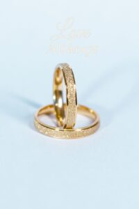 Aliança Sarah 3mm banhada a ouro 18k com brilho