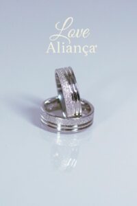Aliança Sofia 4mm aço inox com brilho e friso