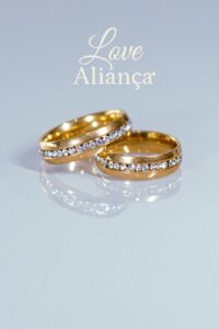 Aliança Vitória 6mm banhada a ouro 18k abaulada com pedras de zircônia-2