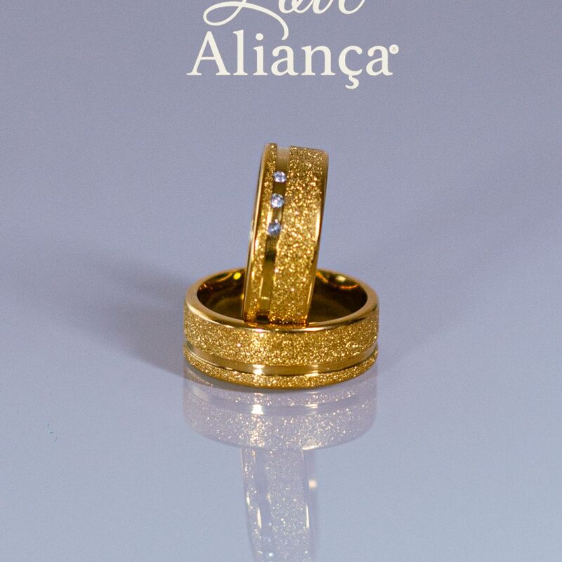 💍 **Aliança Marina 6mm Banhada a Ouro 18k com Zircônias e Brilho – REF**