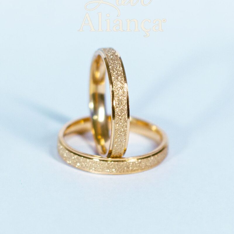 💍 **Aliança Sarah 3mm Banhada a Ouro 18k com Brilho – REF**